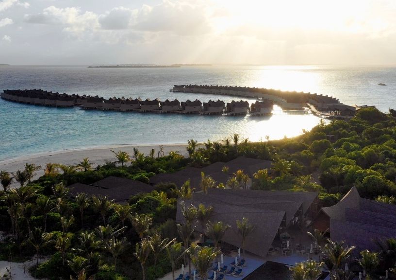 Mövenpick Resort Kuredhivaru Maldives
