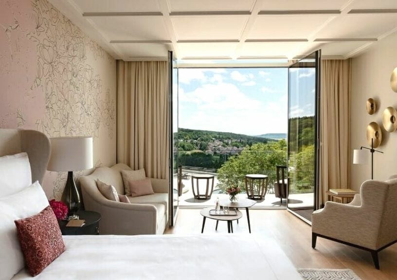 Royal Champagne Hotel