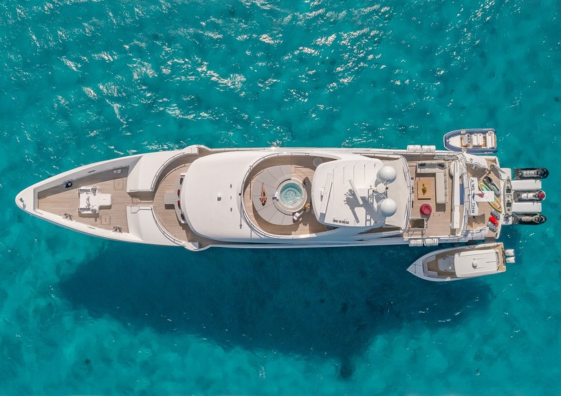 Yacht
